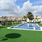 Apartment Luxurious Flat & Private Rooftop In Villamartin Orihuela Costa Dehesa de Campoamor (Orihuela Costa)