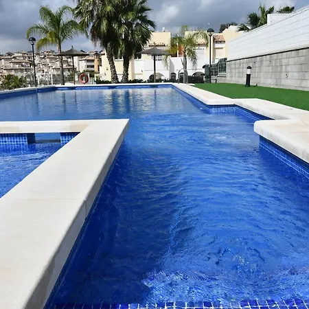 Luxurious Flat & Private Rooftop In Villamartin Orihuela Costa Dehesa de Campoamor (Orihuela Costa)