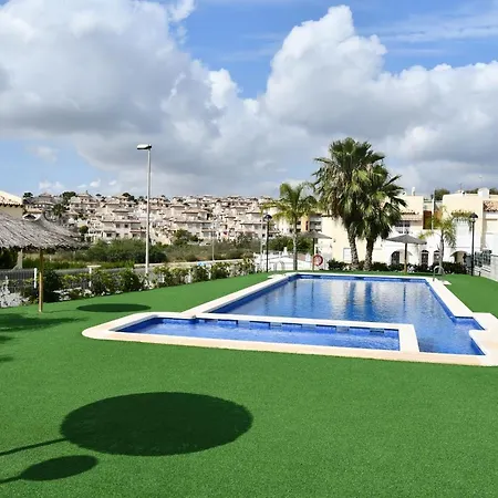 Апартаменты Luxurious Flat & Private Rooftop In Villamartin Orihuela Costa Dehesa de Campoamor (Orihuela Costa)